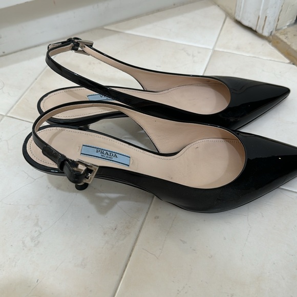 Prada heels - Picture 2 of 4